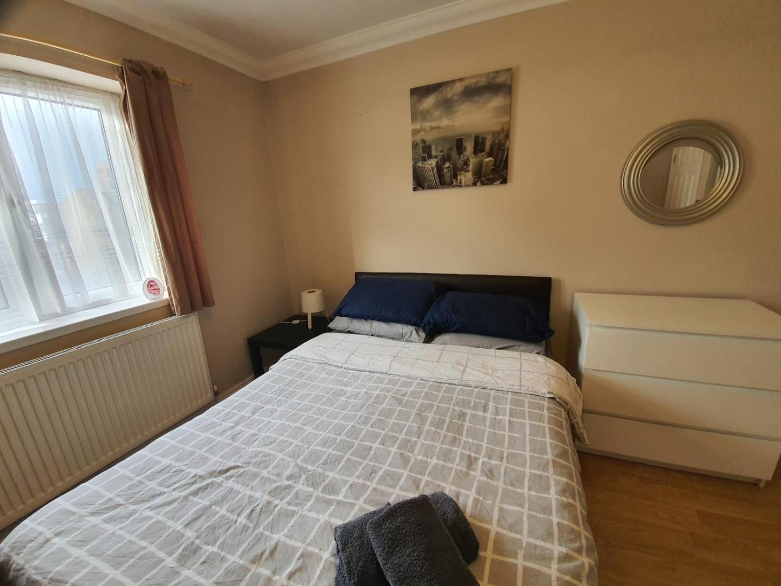 Eastwood Rooms Goodmayes Eksteriør billede